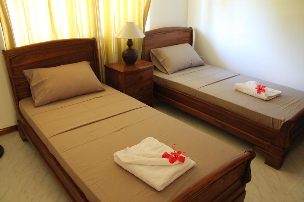Central Self Catering Apartments Felicite Island Chambre photo