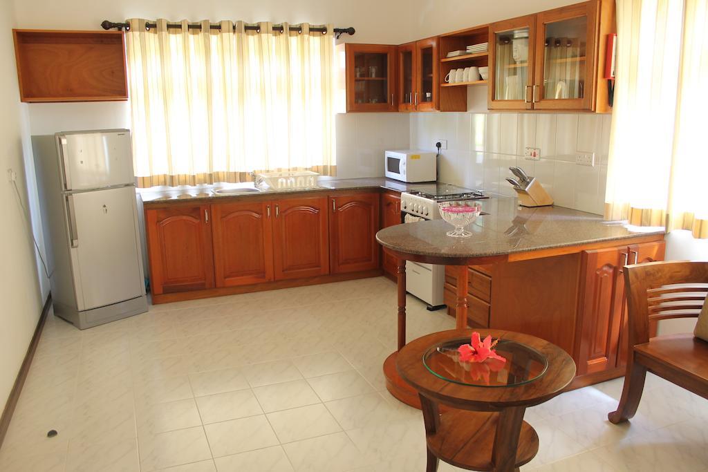 Central Self Catering Apartments Felicite Island Chambre photo
