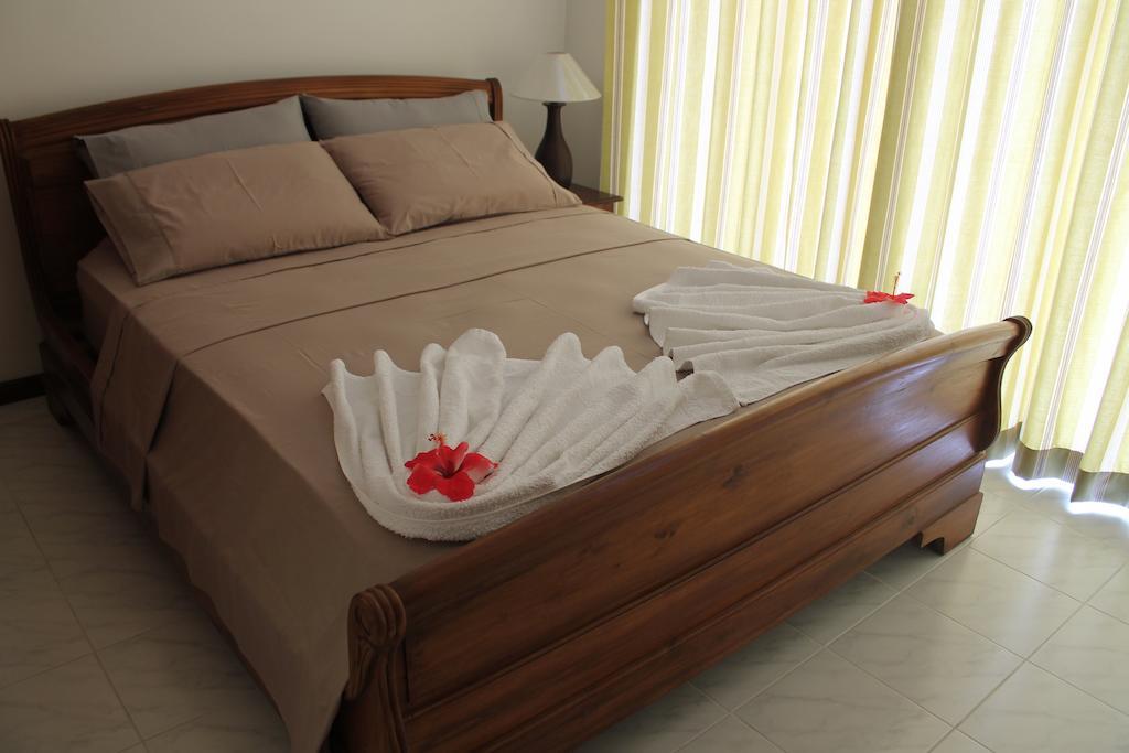 Central Self Catering Apartments Felicite Island Chambre photo