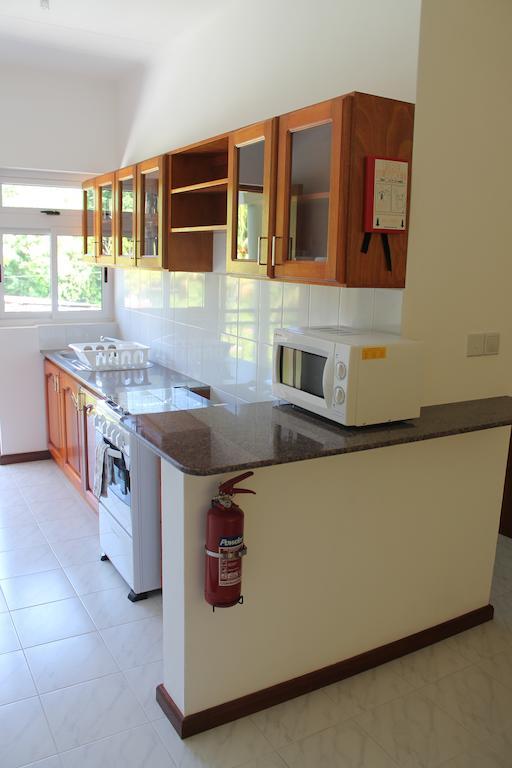 Central Self Catering Apartments Felicite Island Chambre photo